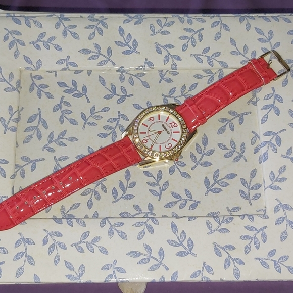 Manhattan by Croton Crystal Bezel Watch - Picture 2 of 5